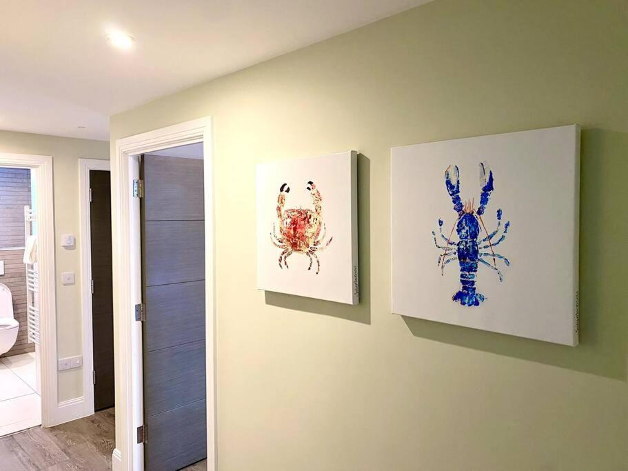 Quayside Penthouse: Poole's Prime 3-Bedroom Haven Exterior photo